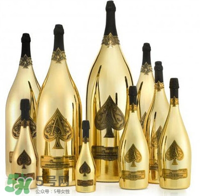 黑桃a香槟什么颜色的贵,黑桃a香槟是什么颜色的