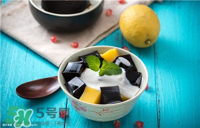 龟苓膏怎么吃才好吃,龟苓膏怎么吃减肥 龟苓膏怎么吃才好吃,龟苓膏怎么吃减肥