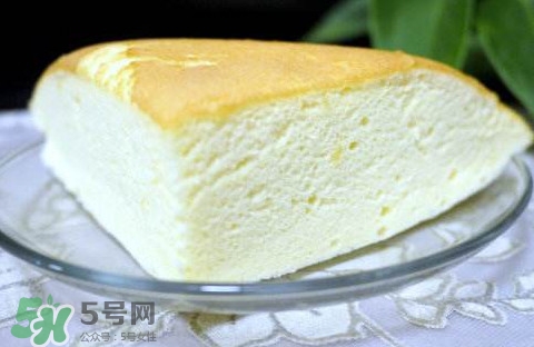 戚风蛋糕可以用黄油吗?,戚风蛋糕能用黄油代替色拉油吗