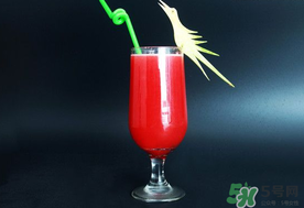 整个西瓜放冰箱可以放几天,切块的西瓜可以放冰箱放多久