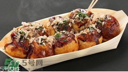 章鱼烧上面的皮是什么,为什么章鱼烧上面的皮会动