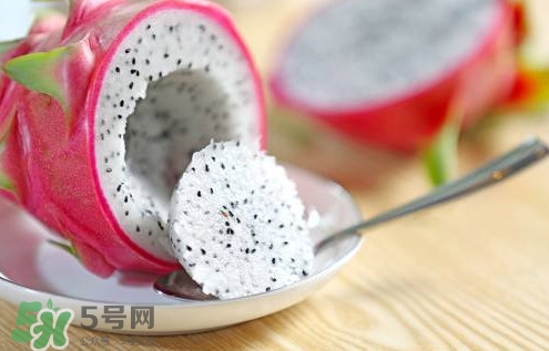 为什么白心火龙果比红心贵,火龙果红心贵还是白心贵