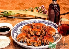 吃螃蟹喝啤酒会怎么样?,吃螃蟹能喝啤酒吗