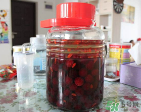 杨梅酒的正确做法大全,怎样做杨梅酒 杨梅酒的正确做法大全,怎样做杨梅酒