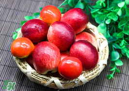 一个油桃的热量是多少,桃的热量是多少卡