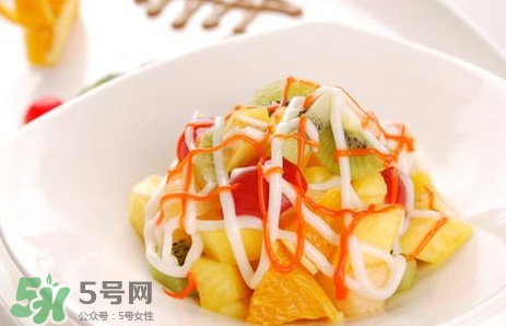 水果沙拉用什么酸奶比较好,水果沙拉用什么酸奶好吃 水果沙拉用什么酸奶比较好,水果沙拉用什么酸奶好吃