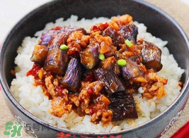 茄子炒鸭子,鸭子炒茄子怎么做好吃 茄子炒鸭子,鸭子炒茄子怎么做好吃