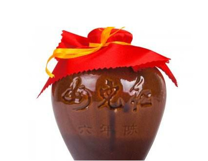 女儿红是黄酒还是白酒,女儿红酒是白酒还是黄酒?