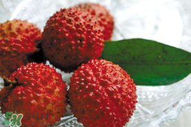 杏和什么不能同时吃,杏仁的功效和作用不能和什么一起吃