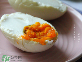 咸鸭蛋一次吃几个,一天吃几个咸鸭蛋为宜