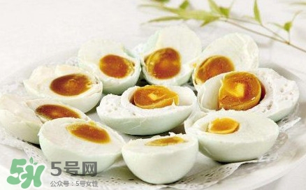 咸鸭蛋为什么不能多吃,咸鸭蛋不能多吃对吗