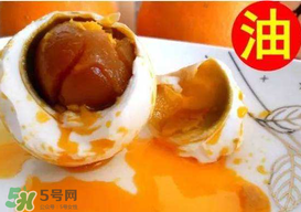 生鸭蛋可以带上飞机吗?,坐飞机可以带生鸭蛋吗