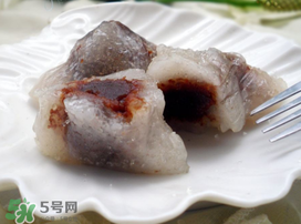 红豆粽子要放糖吗,红豆粽子要放糖吗 包粽子的红豆要泡多久