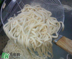 蛔虫面的做法,蛔虫面最简单的做法