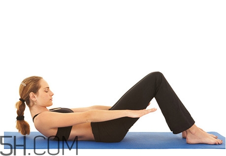 做仰卧起坐的好处(做仰卧起坐的好处和坏处)