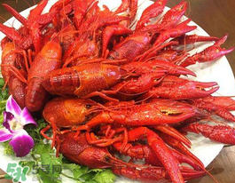 野生小龙虾吃了会中毒吗,小龙虾吃多了会中毒吗