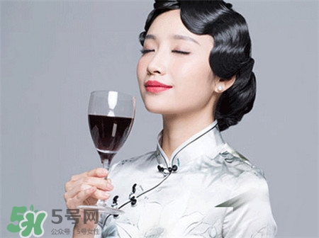 桑葚酒的功效和作用补肾壮阳吗,桑葚酒的功效和作用禁忌 桑葚酒的功效和作用补肾壮阳吗,桑葚酒的功效和作用禁忌