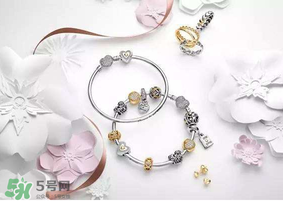 适合妈妈的首饰品牌,送母亲什么首饰好 适合妈妈的首饰品牌,送母亲什么首饰好