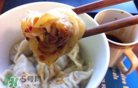 外国人对老干妈的评价,老干妈为什么深受外国人喜欢 外国人对老干妈的评价,老干妈为什么深受外国人喜欢