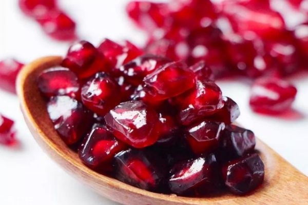 软籽石榴可以不用吐籽(软籽石榴可以不用吐籽吗)