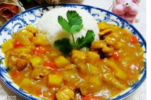 咖喱饭的热量是多少呢(一份咖喱饭热量)