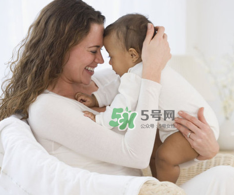 哺乳期上火会导致宝宝上火吗,哺乳期上火会不会影响宝宝