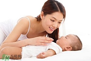 哺乳期有妇科炎症,哺乳期妇女得乳腺炎的症状