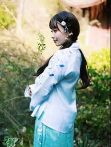 哺乳期来了月经是不是奶水就少了,来姨妈奶水会变少吗 哺乳期来了月经是不是奶水就少了,来姨妈奶水会变少吗