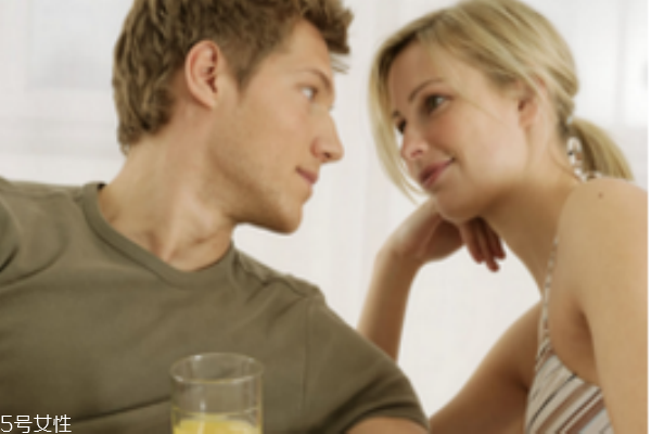 齐肩发烫什么卷发好看(齐肩发烫什么卷发好看)