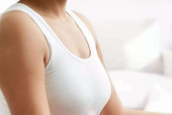 乳房的护理有哪些注意事项,产妇乳房护理要点