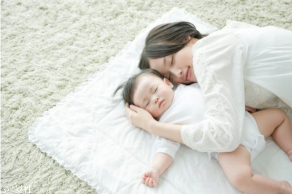 婴儿脸是什么脸型,宝宝头型决定脸型吗