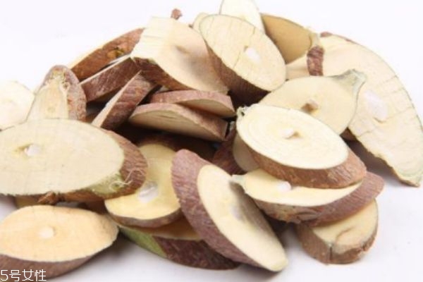 桑枝的生长环境是怎么样的呢(桑树喜欢生长在什么样的环境下)