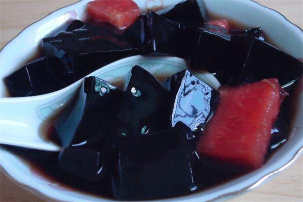 减肥可以吃黑凉粉吗(减肥可以吃黑凉粉吗)