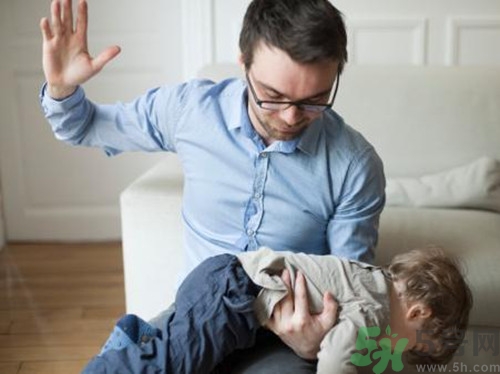 对于打骂父母的孩子怎么办,当孩子骂父母时怎么处理