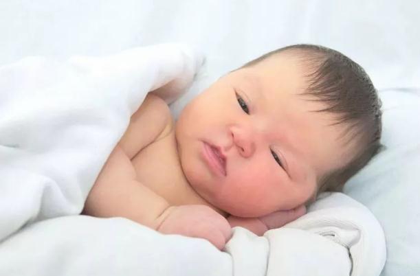 新生儿黄疸可以吃茵栀黄口服液吗,新生儿黄疸可以吃茵栀黄口服液和葡萄糖吗