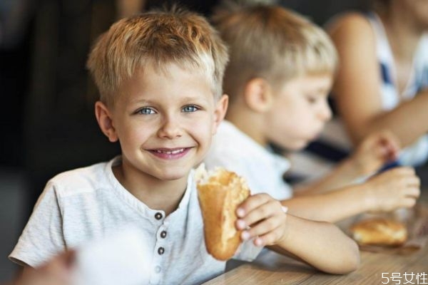 姓欧阳,取名应该取什么好,欧阳如何取名字