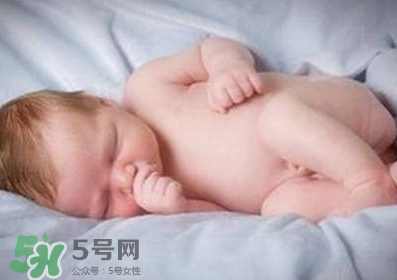 新生儿肚脐如何护理,刚出生的宝宝脐带怎么护理 新生儿肚脐如何护理,刚出生的宝宝脐带怎么护理