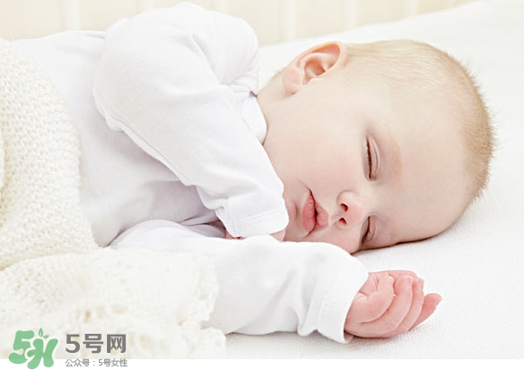 宝宝睡觉张嘴是什么原因,宝宝张嘴睡觉是什么原因