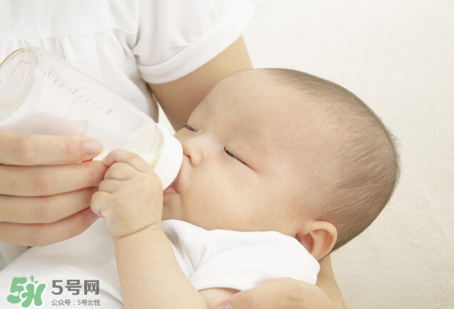 新生儿吐奶怎么办处理方法,新生儿吐奶怎么办? 新生儿吐奶怎么办处理方法,新生儿吐奶怎么办?