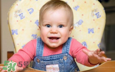 宝宝胎记是怎么形成的,婴儿青色胎记是怎么形成的原因