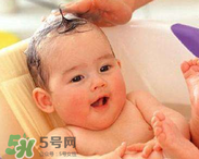 婴儿洗头注意事项,婴儿洗头注意事项耳朵