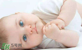 鼻屎塞在鼻孔怎样处理,鼻屎导致鼻塞怎么办