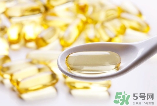 新生儿怎么吃鱼肝油软胶囊,新生儿怎么吃鱼肝油 新生儿怎么吃鱼肝油软胶囊,新生儿怎么吃鱼肝油