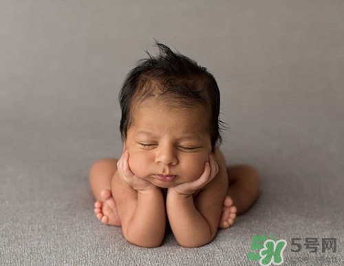 新生儿剪指甲剪到肉了怎么办,给新生儿宝宝剪指甲剪到肉了怎么办