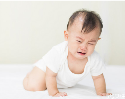 婴儿呕吐可以喝水吗,宝宝呕吐可以喝水吗 婴儿呕吐可以喝水吗,宝宝呕吐可以喝水吗