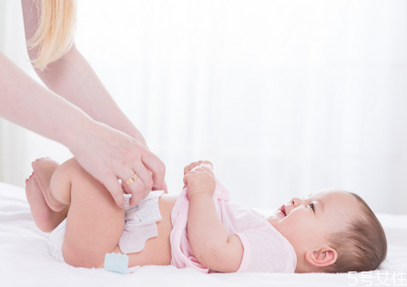 新生儿飞机抱注意事项,飞机抱注意事项