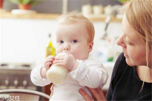 孩子什么时候断奶最好,断奶吃什么回奶最快