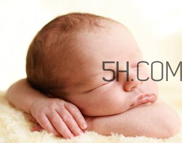 婴儿的护理,怎么样护理刚出生的婴儿