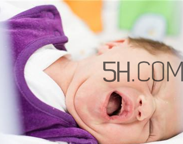 婴儿肠绞痛该怎么治疗,婴儿肠绞痛如何治疗