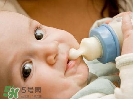 为什么婴儿喜欢吃奶睡觉,小孩为什么喜欢吃着奶睡觉 为什么婴儿喜欢吃奶睡觉,小孩为什么喜欢吃着奶睡觉